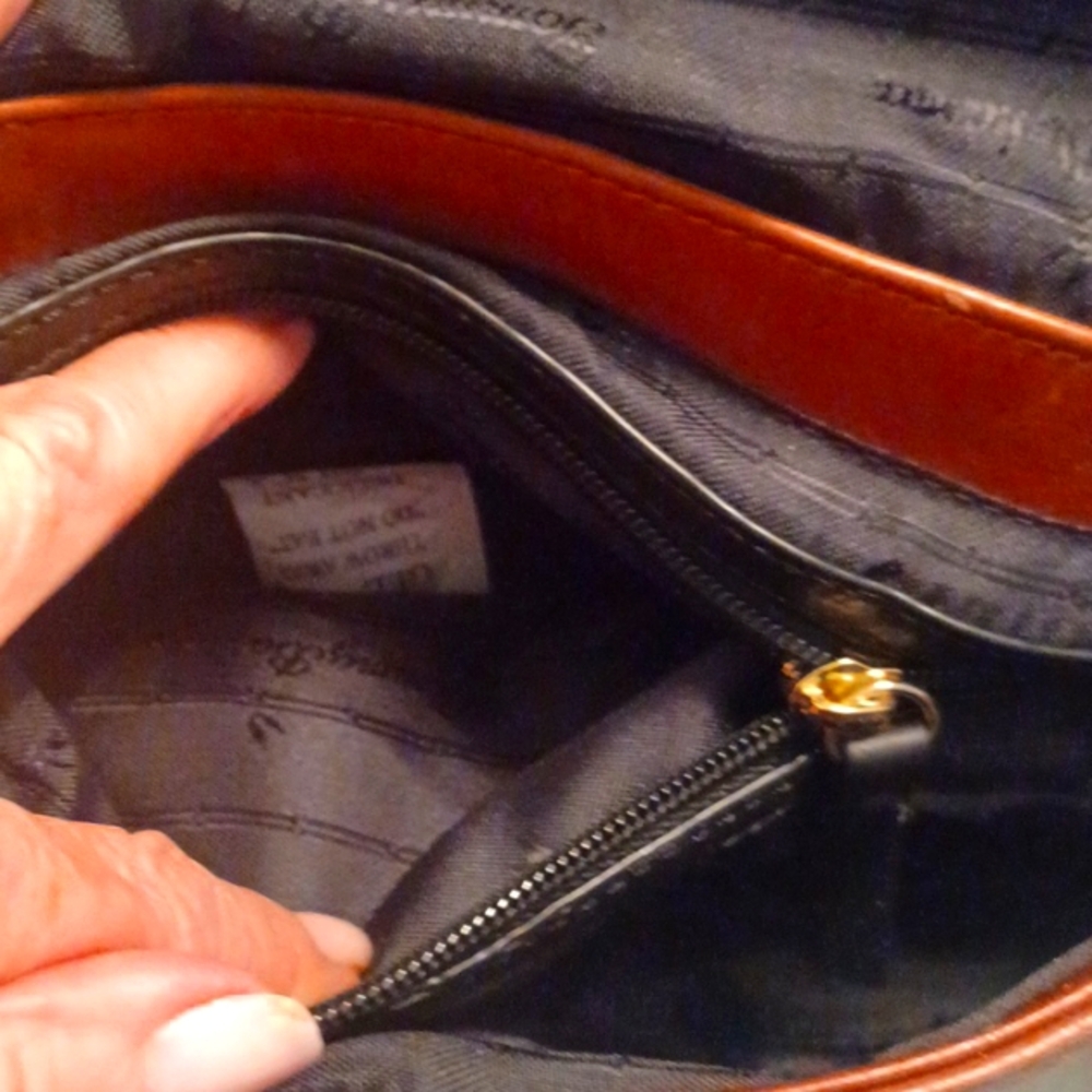 Tommy Bahama Lerum Clutch Crossbody Leather Handbag Cognac NWT - Picture 10 of 11